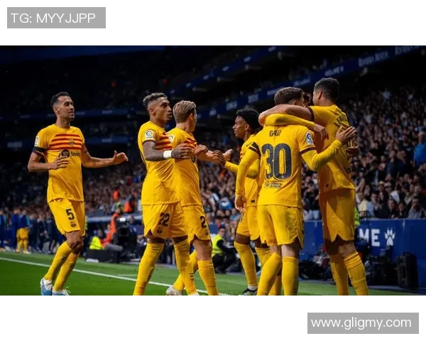 足球明星的精彩瞬间视频与图片合集带你领略绿茵场上的风采与激情