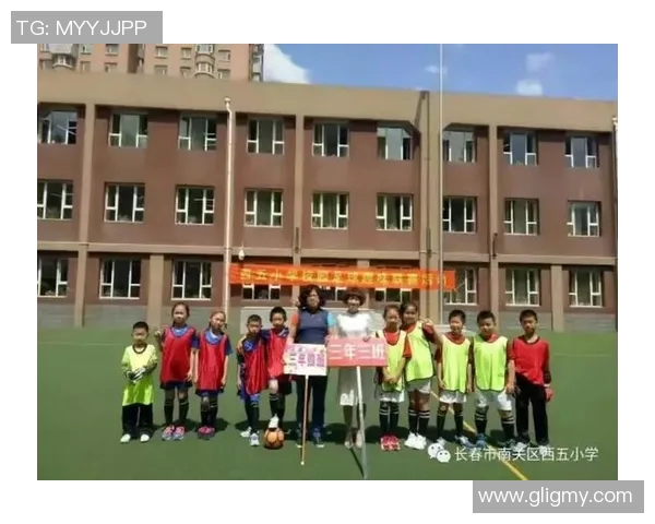 追逐梦想的绿茵场我想成为足球明星的心路历程